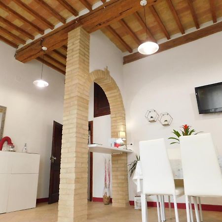 Otello Guest House Montalcino Bagian luar foto