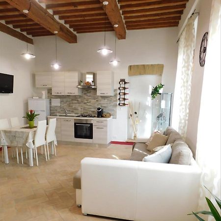 Otello Guest House Montalcino Bagian luar foto