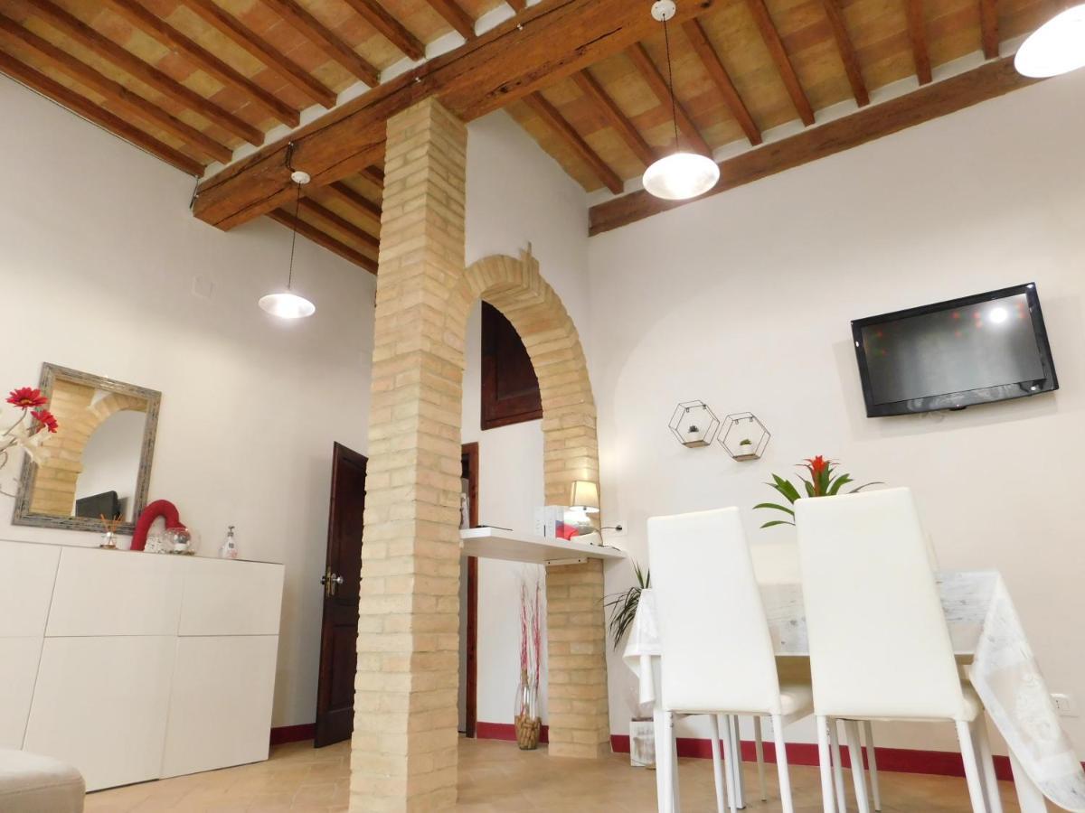 Otello Guest House Montalcino Bagian luar foto