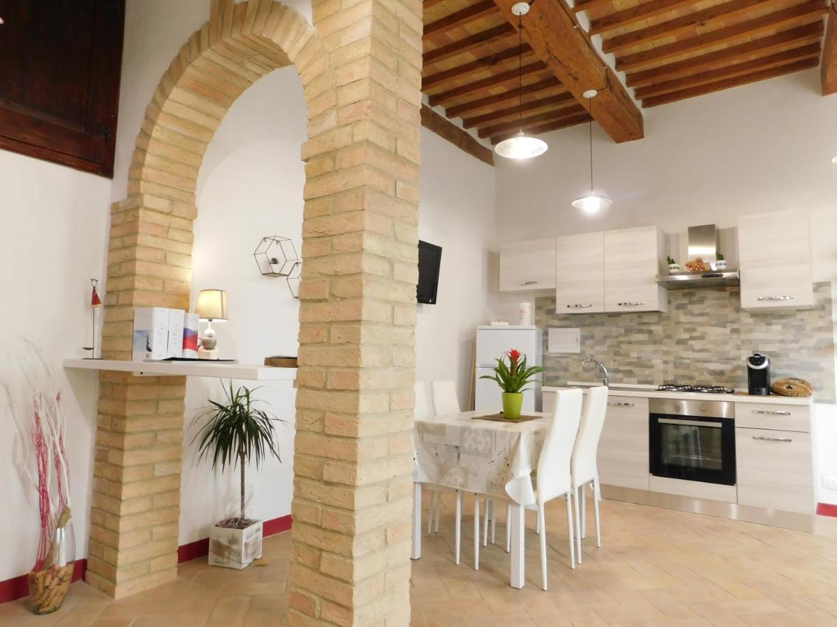 Otello Guest House Montalcino Bagian luar foto